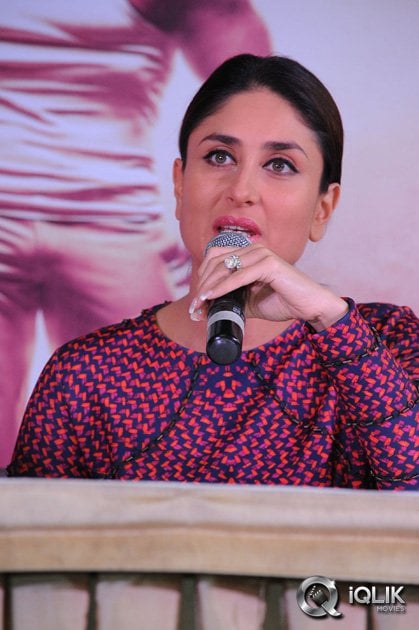 Kareena-Kapoor-at-Singham-Returns-Movie-Press-Meet